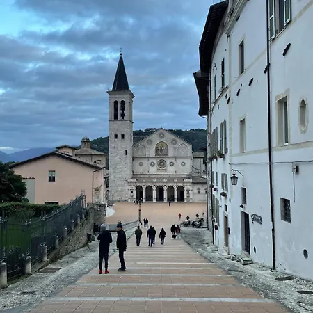 Monterone 64 アパート スポレート