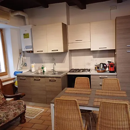 アパート Monterone 64 スポレート